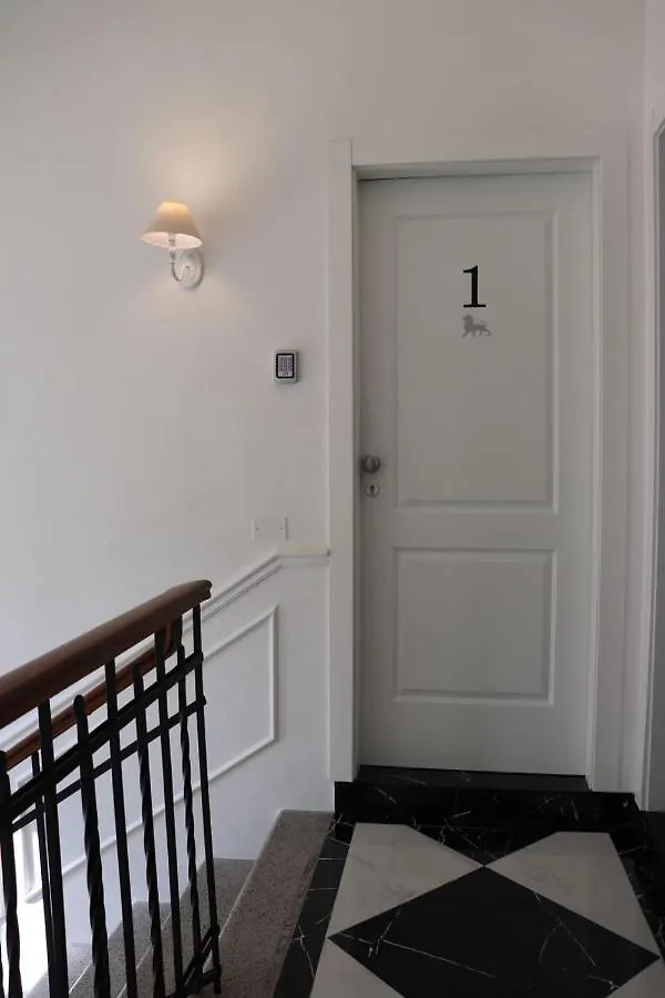 Four Lions Villa Guesthouse Pisa