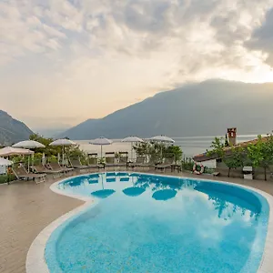 https://garda-suite-hotel.it-lombardy.com